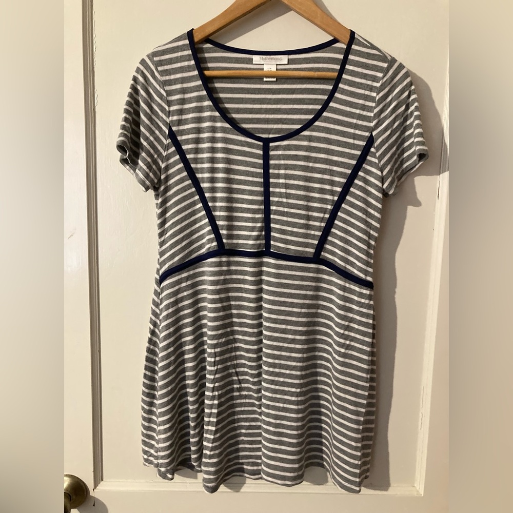 Motherhood Maternity Gray White and Navy Blue Y2K Short Sleeve Stretch Top Small